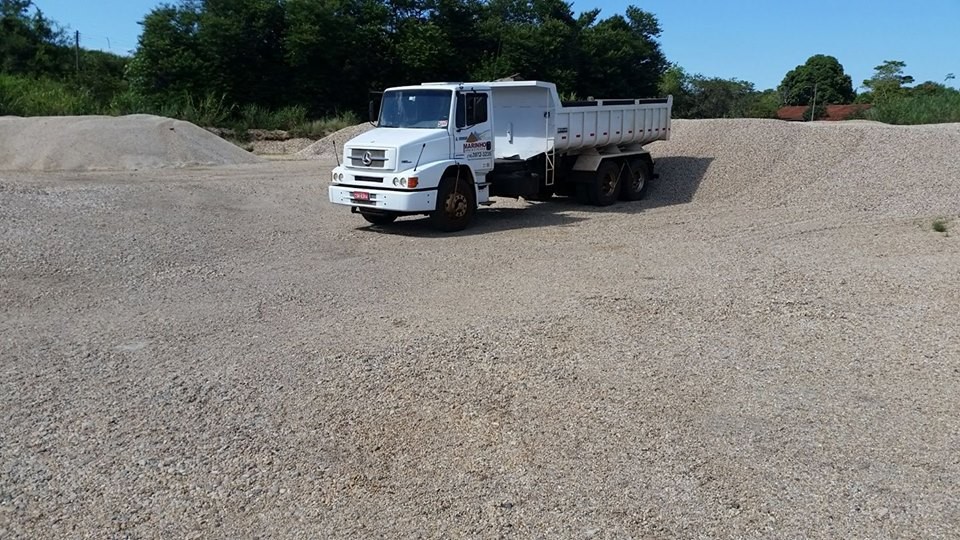 Comércio de areia e pedra